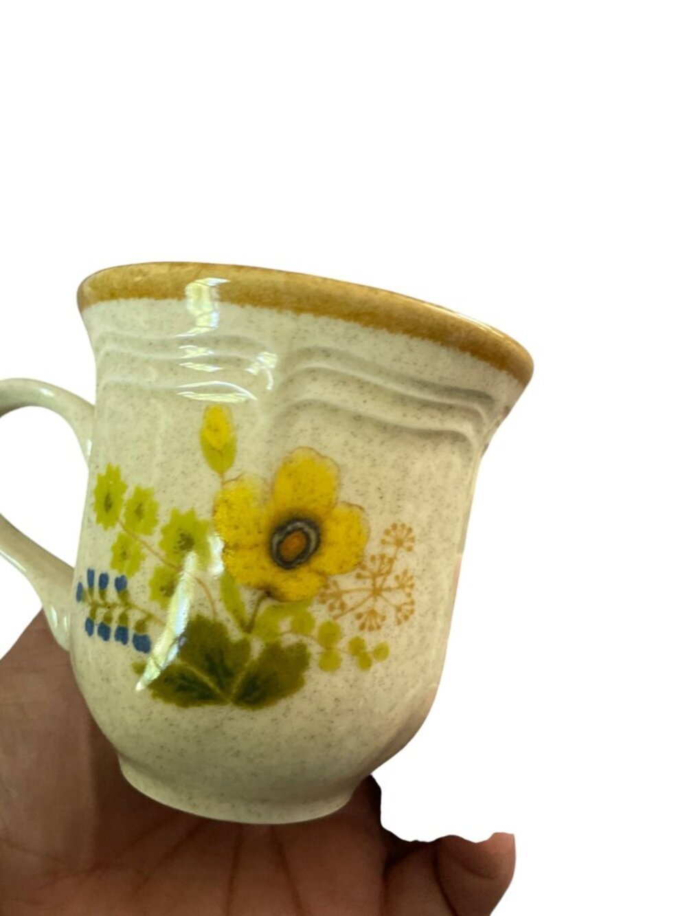 Mikasa Garden Club Fresh Floral EC 404 Stoneware Yellow Coffee Mugs and Saucers - Picture 6 of 9